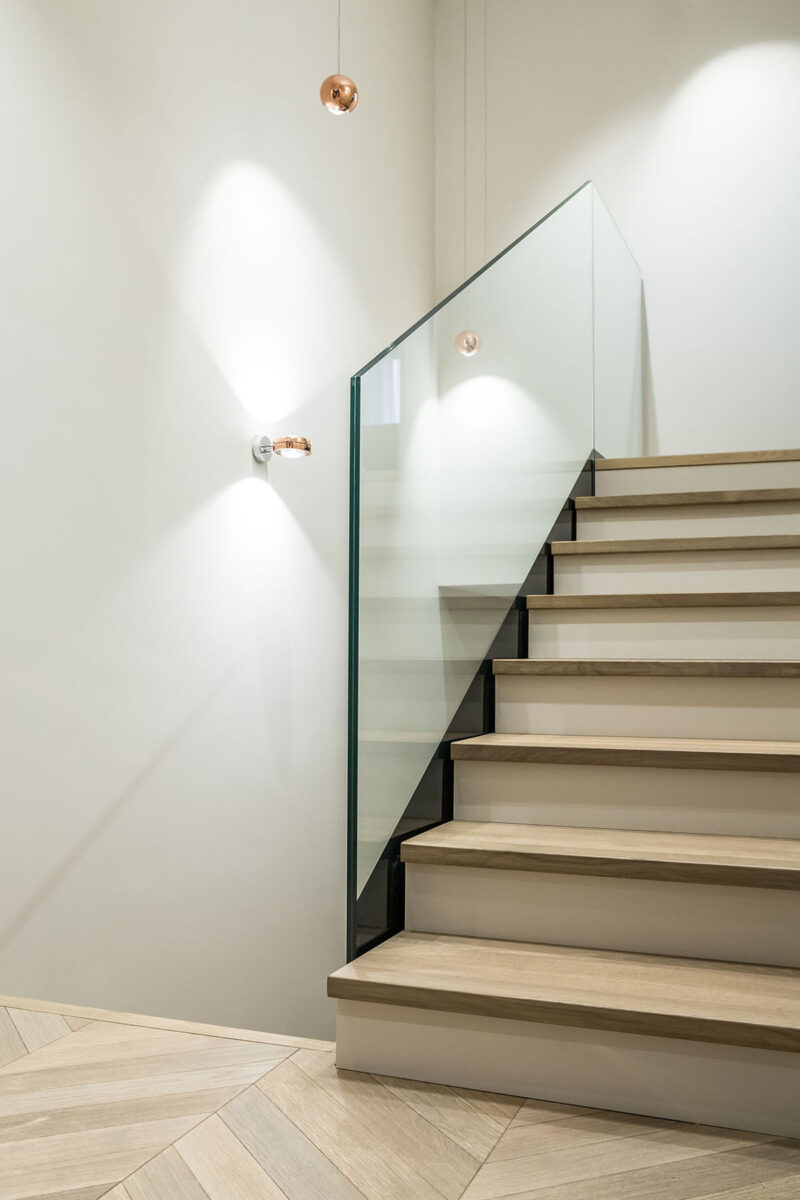 DB8B716E-CEAF-4618-B3A0-C046CBCA1347